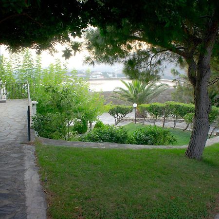 Aiolos Hotel Ménitesz Kültér fotó