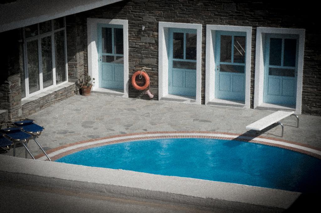 Aiolos Hotel Ménitesz Kültér fotó