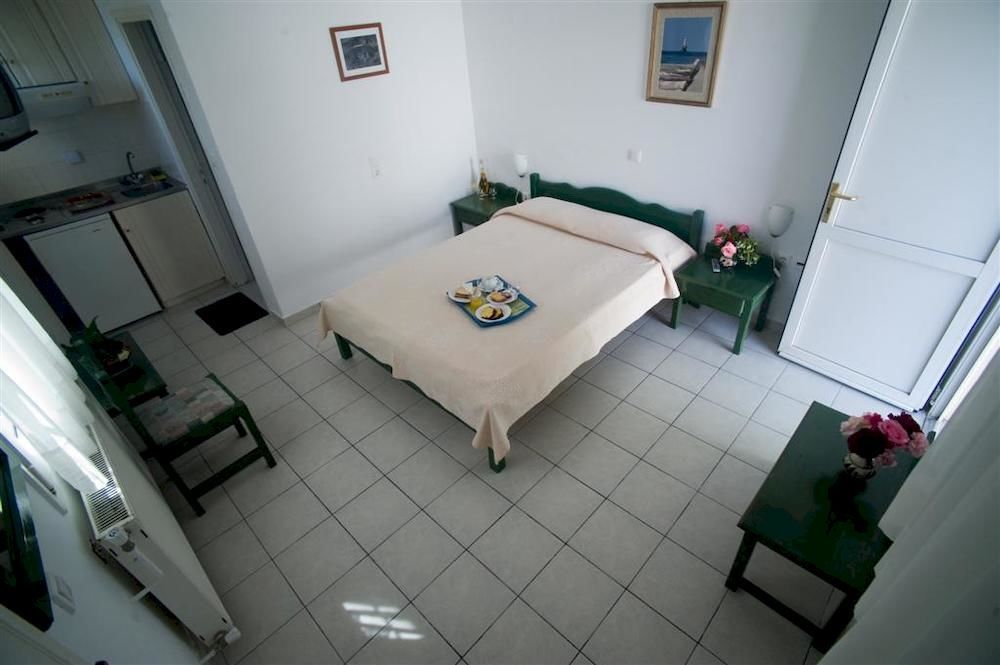 Aiolos Hotel Ménitesz Kültér fotó