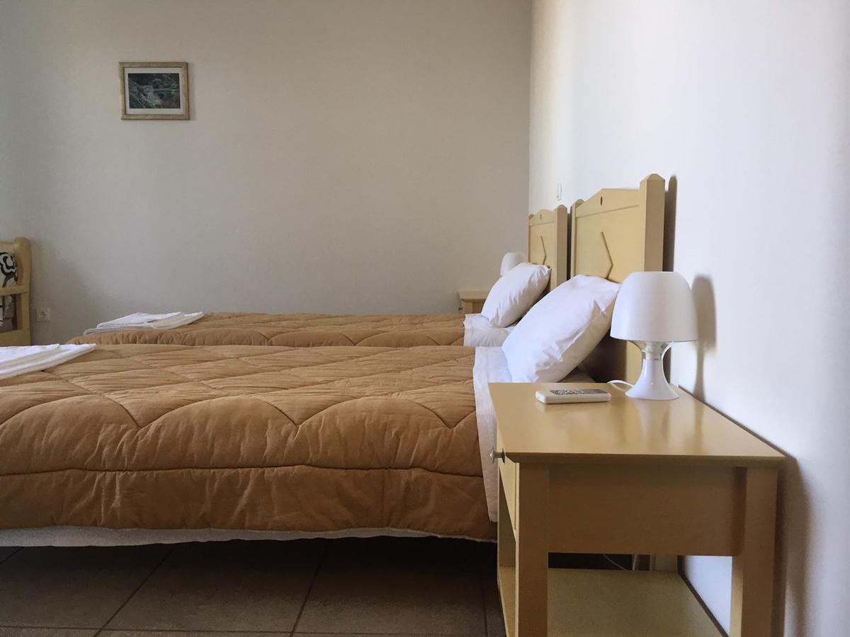Aiolos Hotel Ménitesz Kültér fotó
