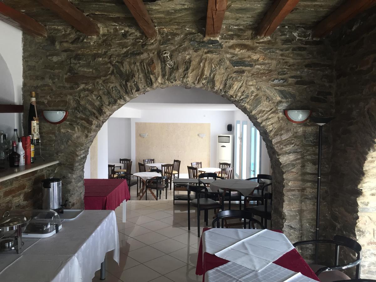 Aiolos Hotel Ménitesz Kültér fotó