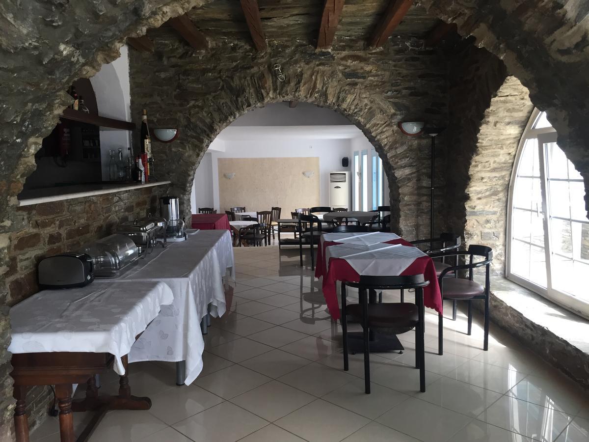 Aiolos Hotel Ménitesz Kültér fotó