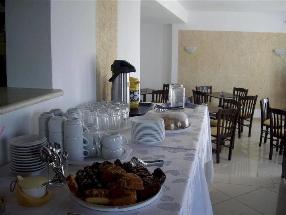 Aiolos Hotel Ménitesz Kültér fotó