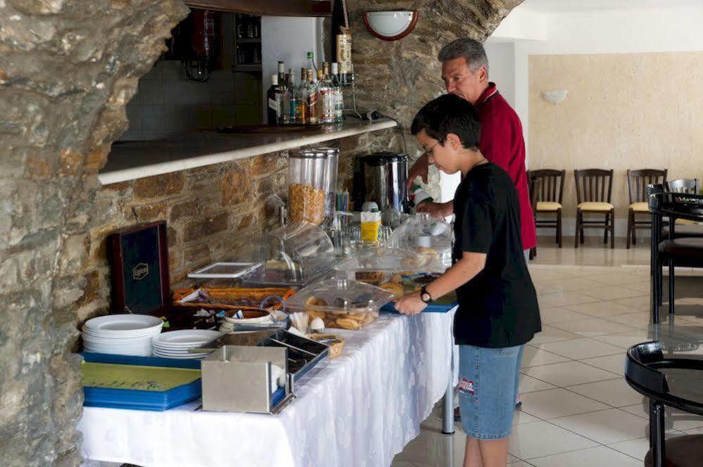 Aiolos Hotel Ménitesz Kültér fotó